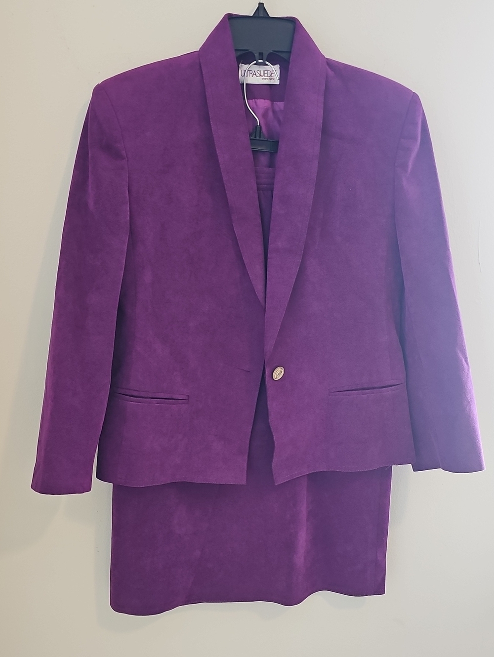 Vintage 2 Pcs Suit Purple Blazer & Skirt Set Blazer Is Sz 6 Skirt Is Sz 8 Suede